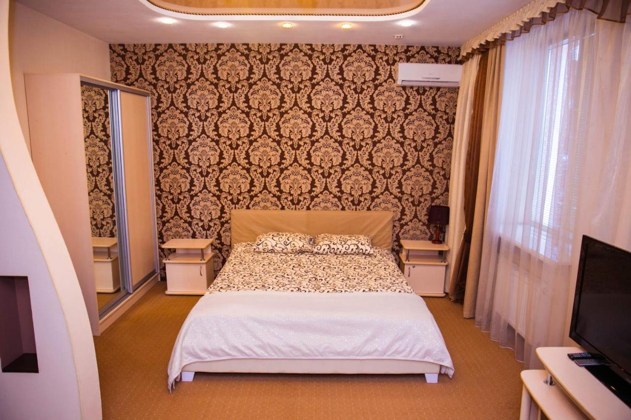 Siesta Hotel Kharkiv Bagian luar foto