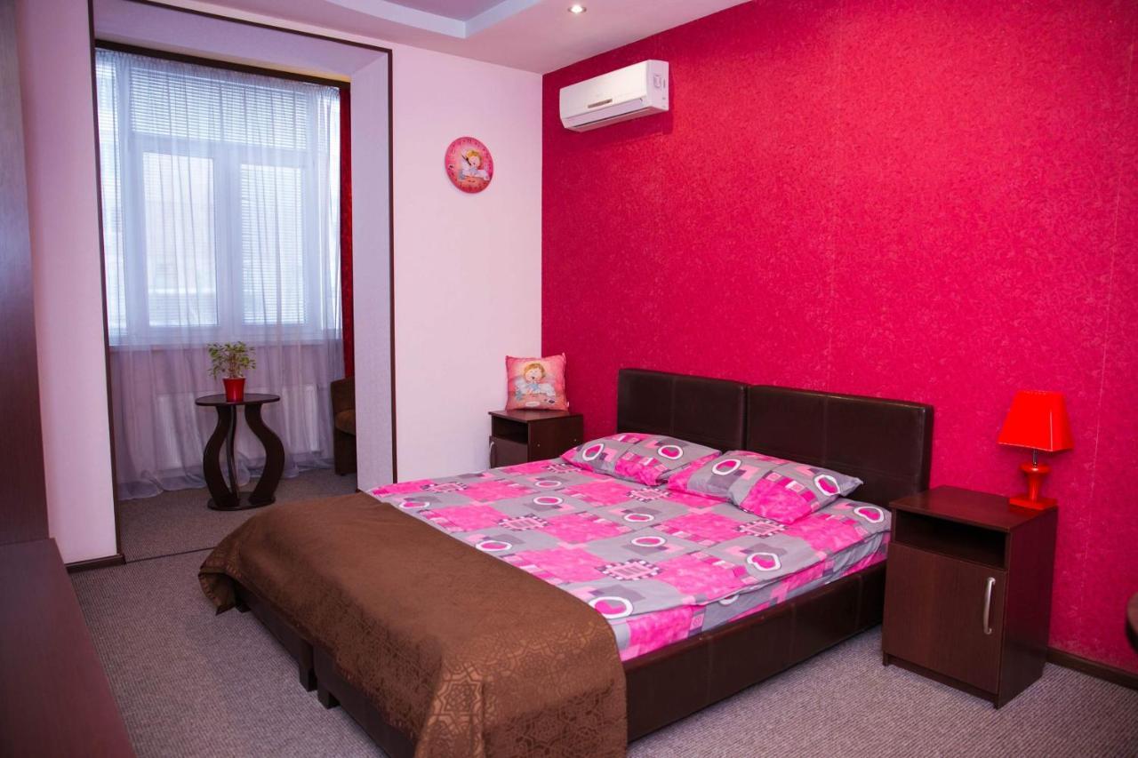 Siesta Hotel Kharkiv Bagian luar foto