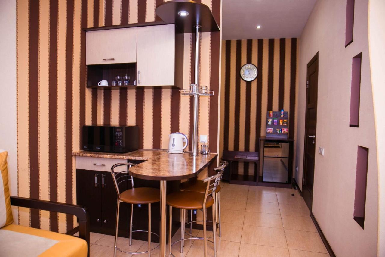 Siesta Hotel Kharkiv Bagian luar foto