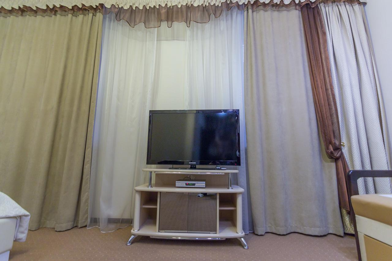 Siesta Hotel Kharkiv Bagian luar foto