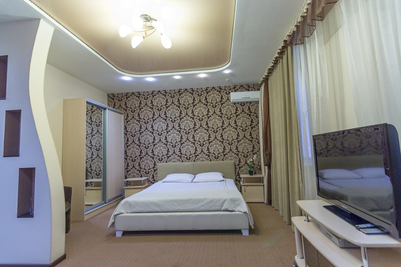Siesta Hotel Kharkiv Bagian luar foto