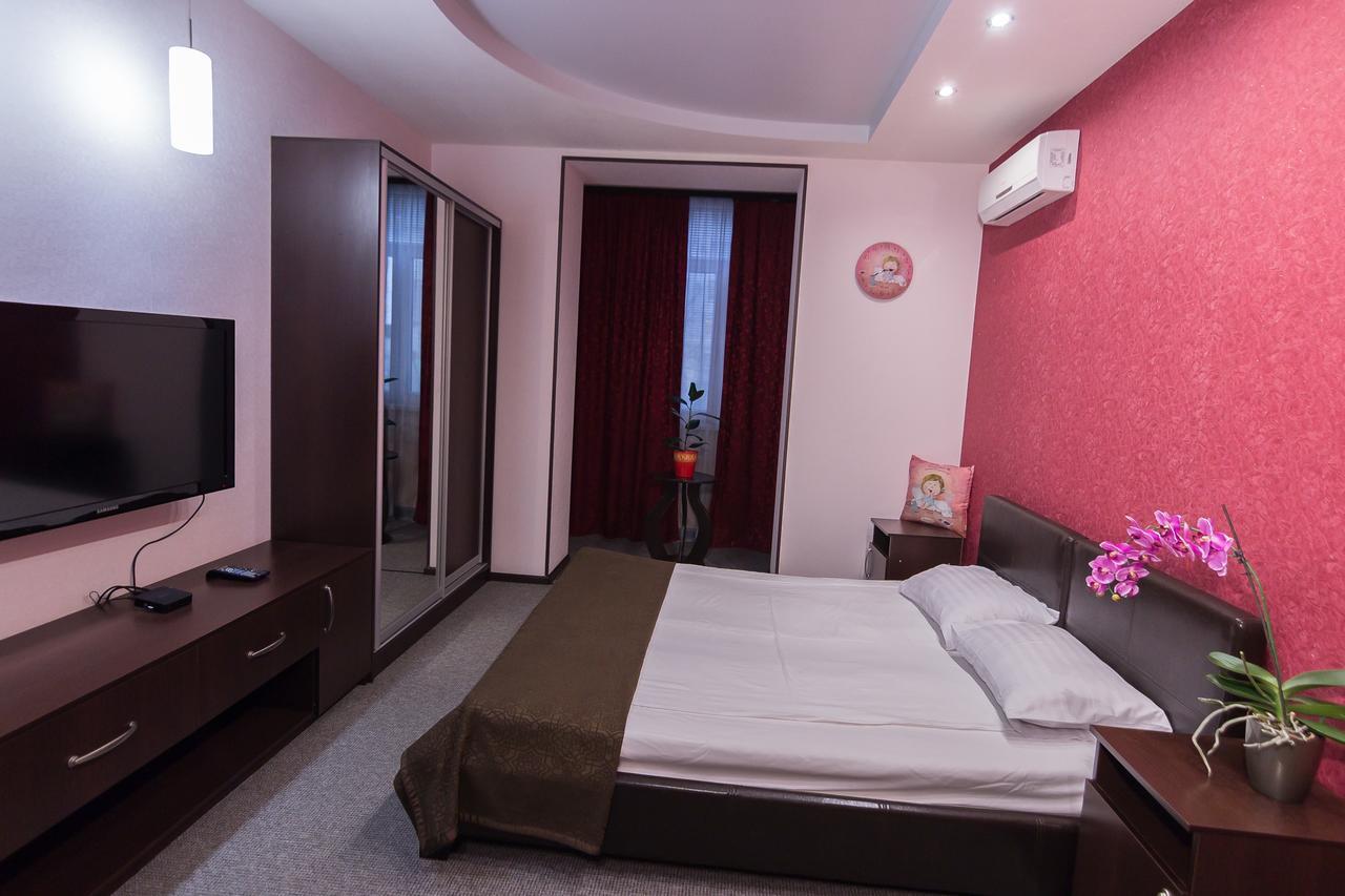 Siesta Hotel Kharkiv Bagian luar foto