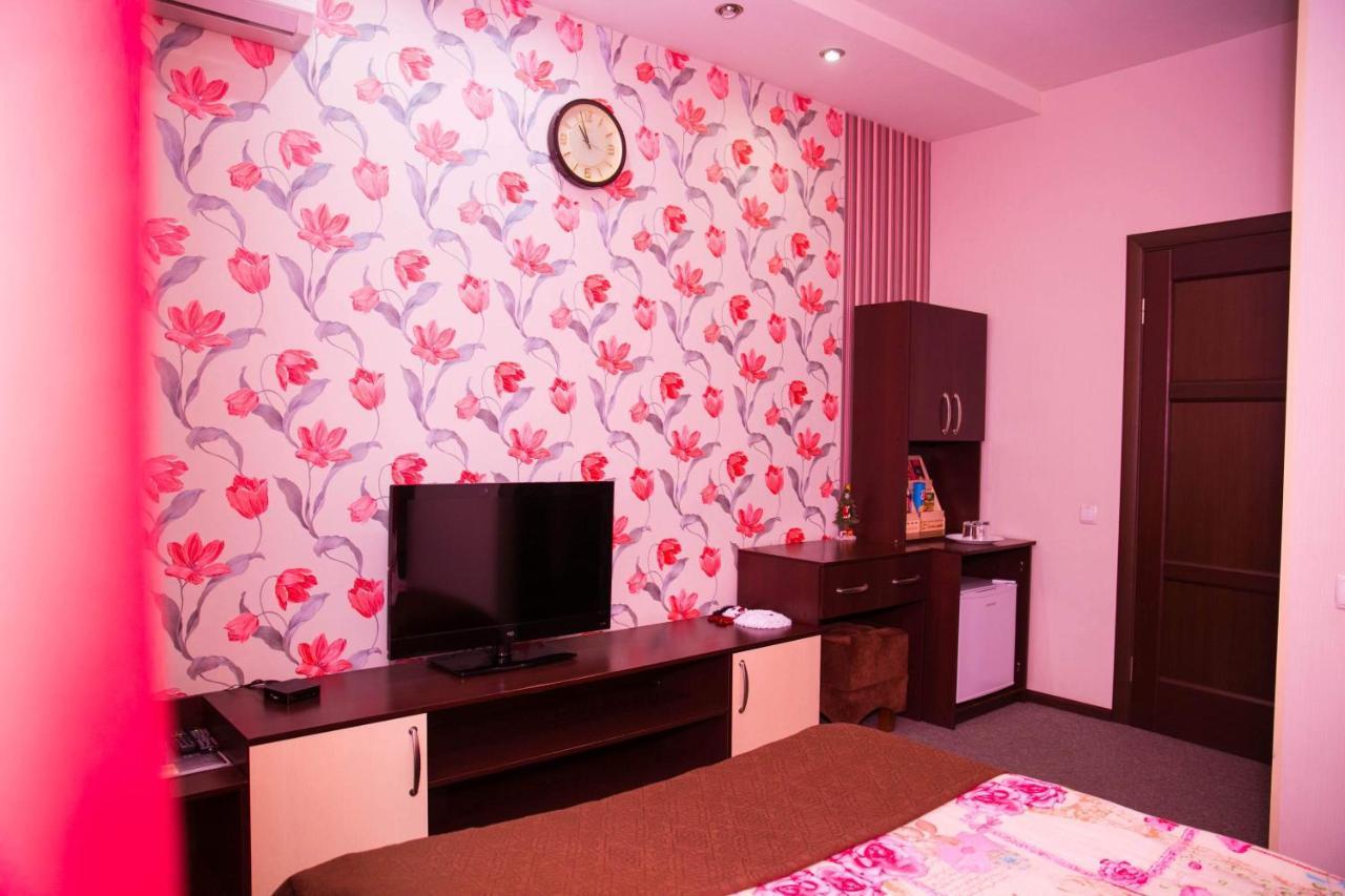 Siesta Hotel Kharkiv Bagian luar foto