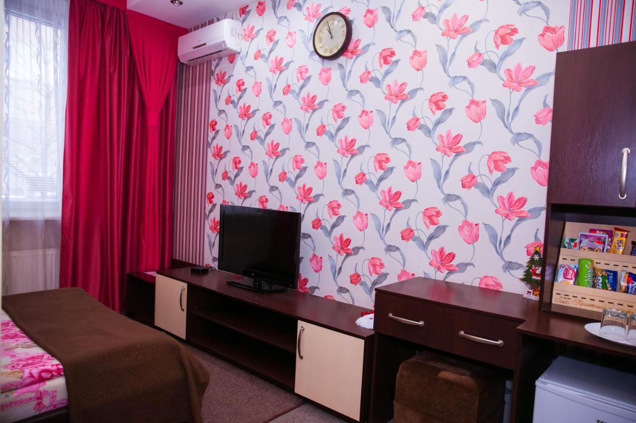 Siesta Hotel Kharkiv Bagian luar foto