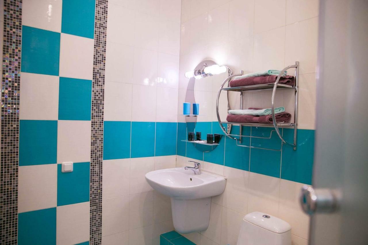 Siesta Hotel Kharkiv Bagian luar foto